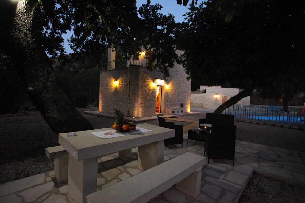 Villa Athina Aryiroúpolis Стая снимка