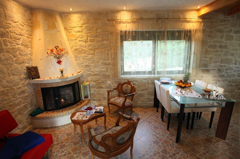 Villa Athina Aryiroúpolis Стая снимка