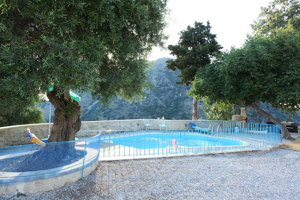 Villa Athina Aryiroúpolis Стая снимка