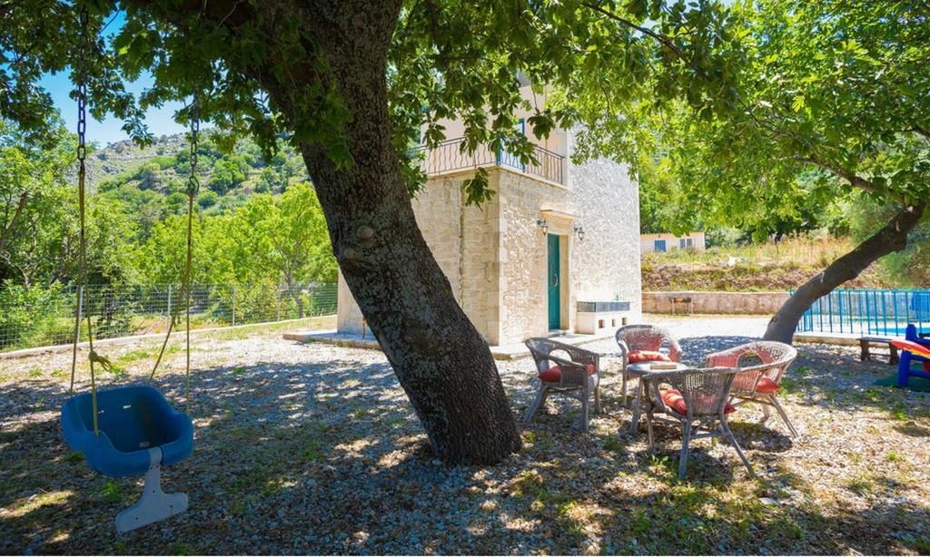 Villa Athina Aryiroúpolis Стая снимка